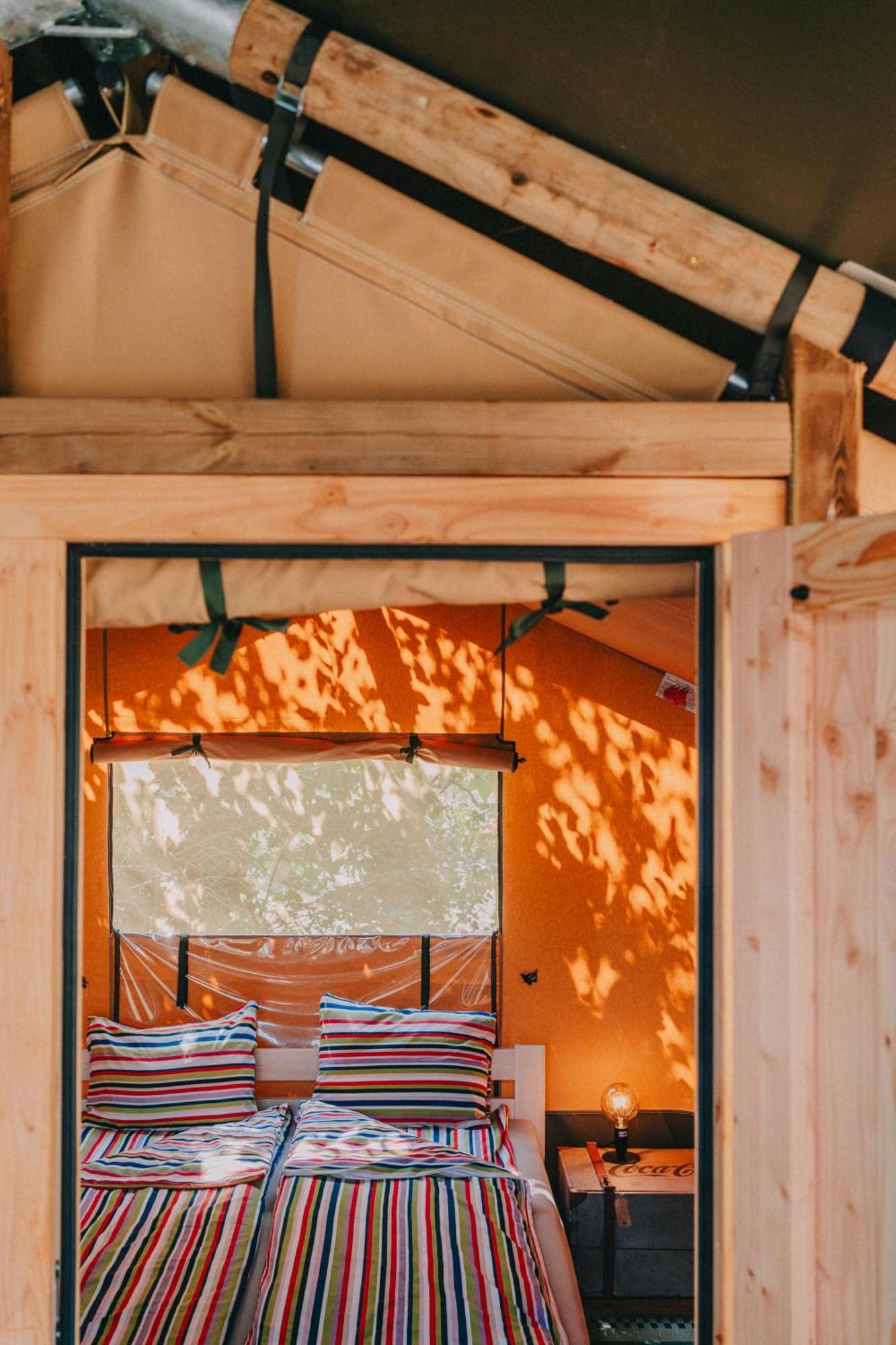 Rendes Glamping Hotell Balatonrendes Eksteriør bilde