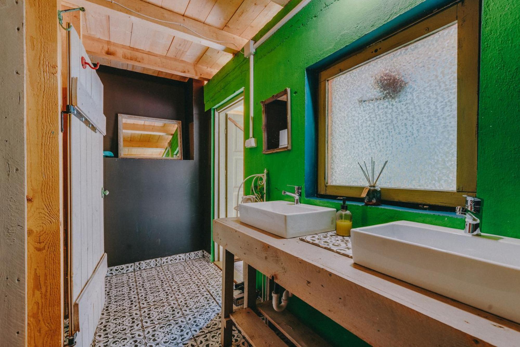 Rendes Glamping Hotell Balatonrendes Eksteriør bilde